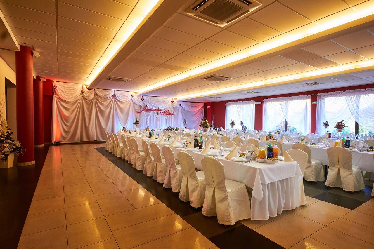 Hotel Paola Kutno Buitenkant foto