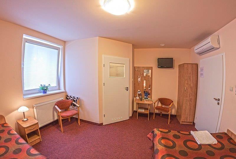 Hotel Paola Kutno Buitenkant foto