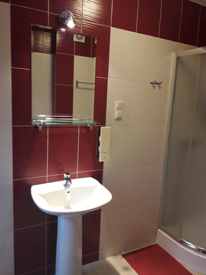 Hotel Paola Kutno Buitenkant foto