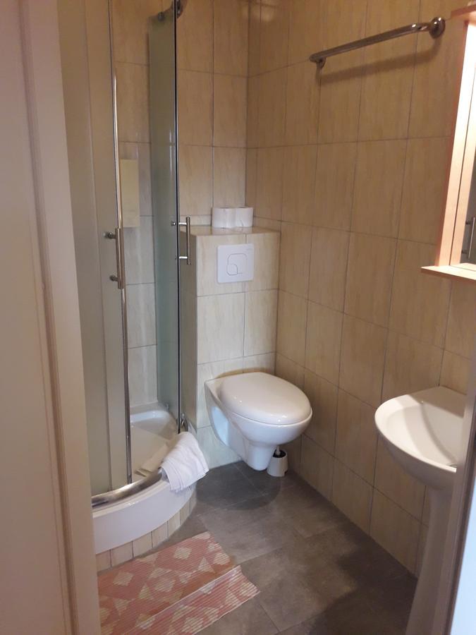 Hotel Paola Kutno Buitenkant foto
